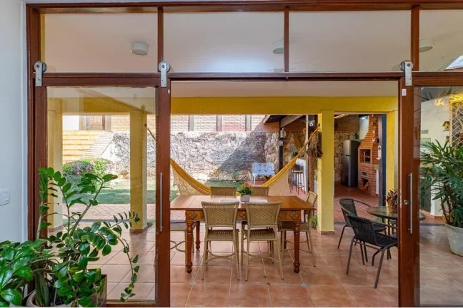 Imagem Casa à venda em Alto de Pinheiros, com 351 m², 4 dormitórios, sendo 2 suítes