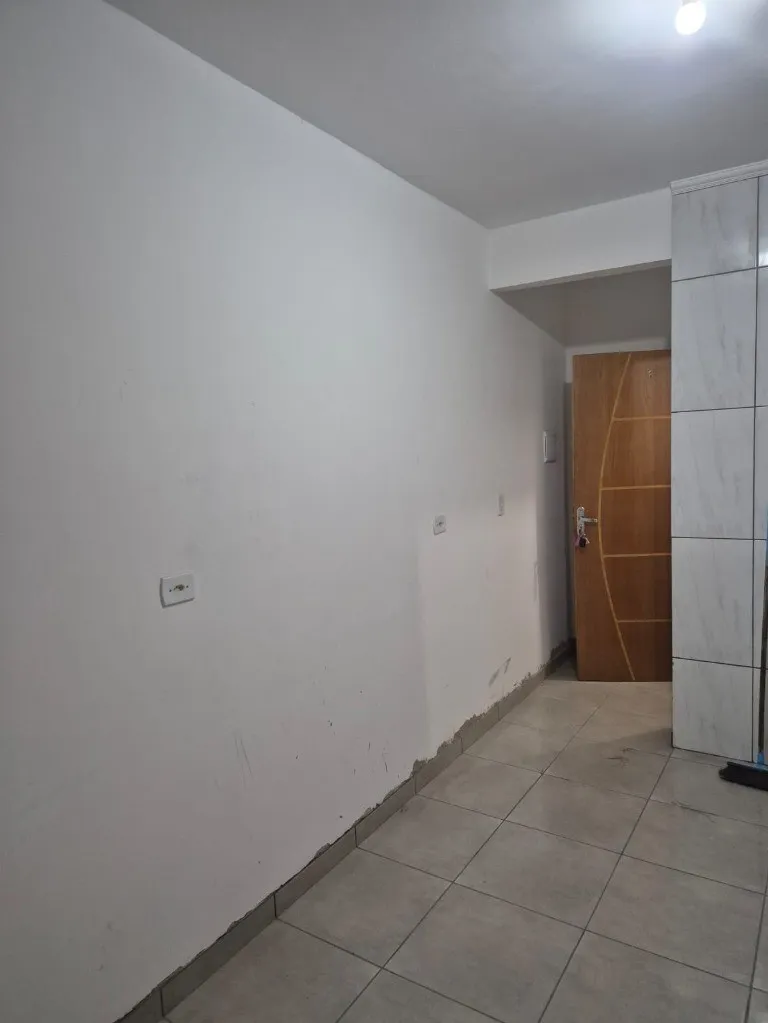 Imagem Aluguel de Apartamento em Santo André-SP, Cidade São Jorge - 2 quartos, 1 banheiro, 1 vaga, 45m² de área.