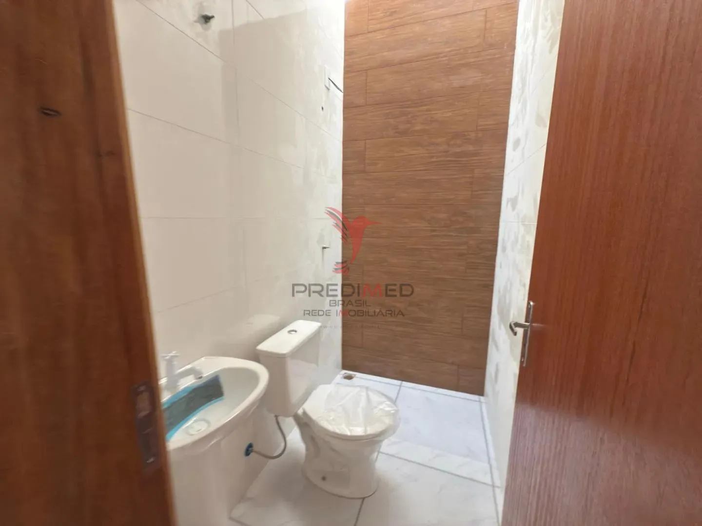 Imagem O Seu Novo Lar no Litoral: Casa Geminada Nova em Barra Velha