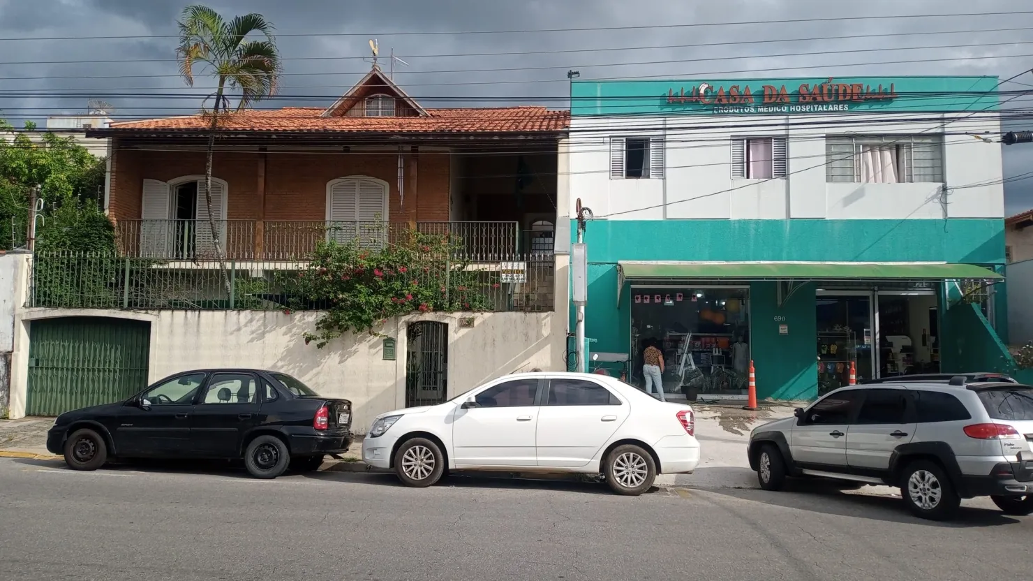 Foto do imóvel Casa à venda 3 Quartos, 1 Suite, 2 Vagas, 305M², Vila Bourghese, Pindamonhangaba - SP