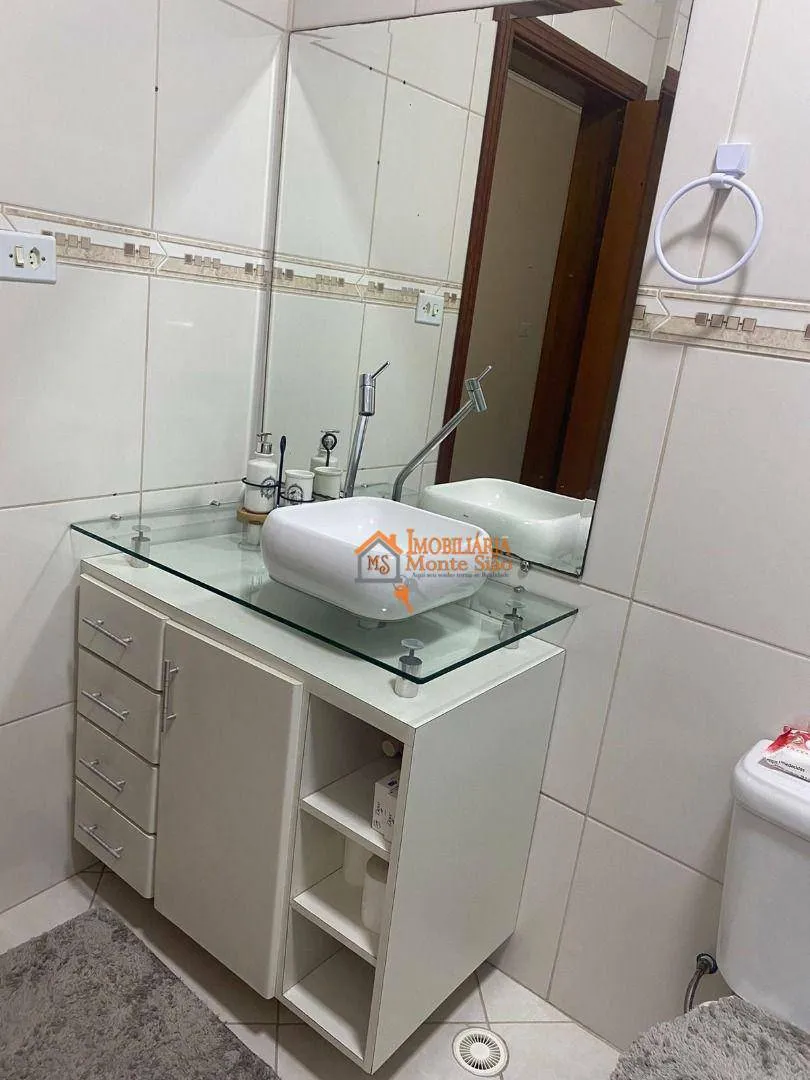 Imagem Sobrado com 3 dormitórios à venda, 292 m² por R$ 700.000,00 - Jardim do Papai - Guarulhos/SP