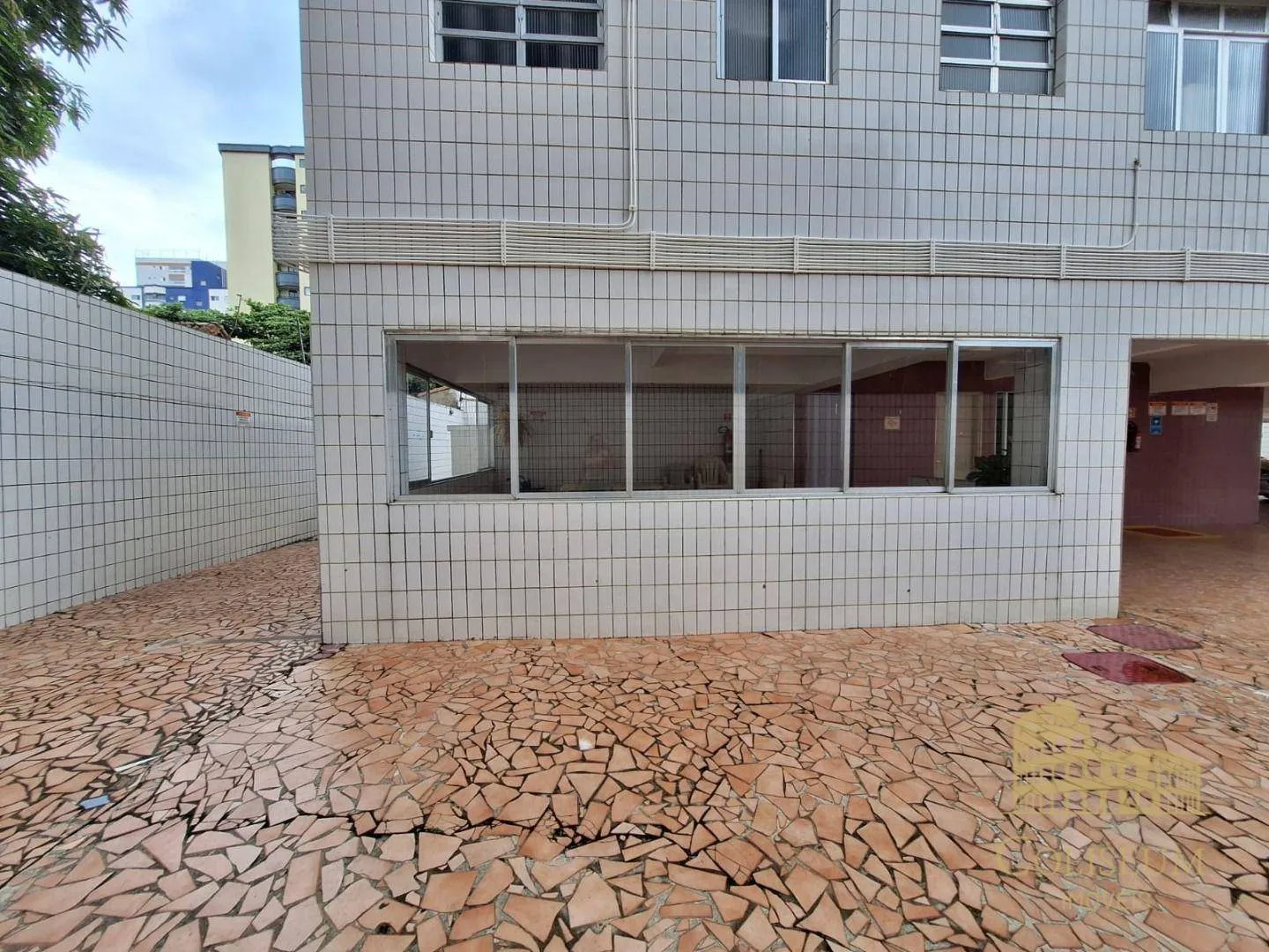 Imagem Apartamento com 1 dormitório para alugar, 42 m² por R$ 2.200,00/mês - Vila Guilhermina - Praia Grande/SP