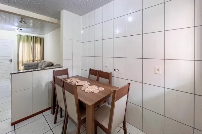 Imagem Casa em Condomínio para venda no bairro Olaria em Canoas