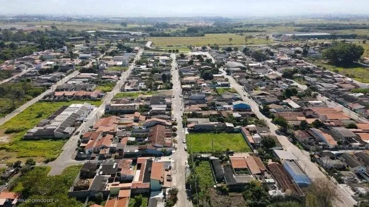 Foto do imóvel Terrenos Planos à Venda no Bairro Jardim Regina, Próximos à Rodovia Presidente Dutra, Com Excelente Localização e Documentação Regularizada