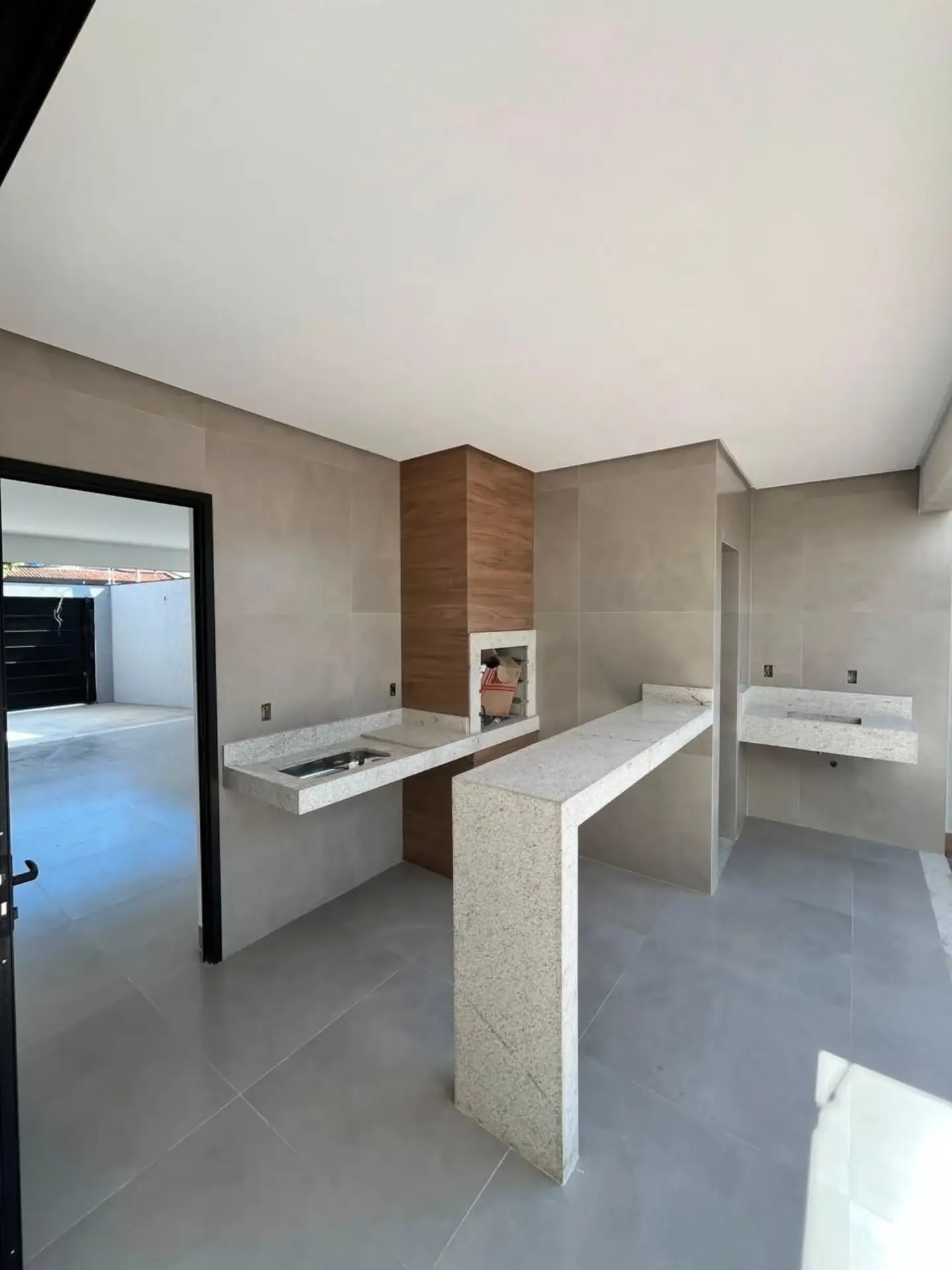 Imagem Casa Sozinha No Lote No Jardim Olimpico Com Lazer Completo