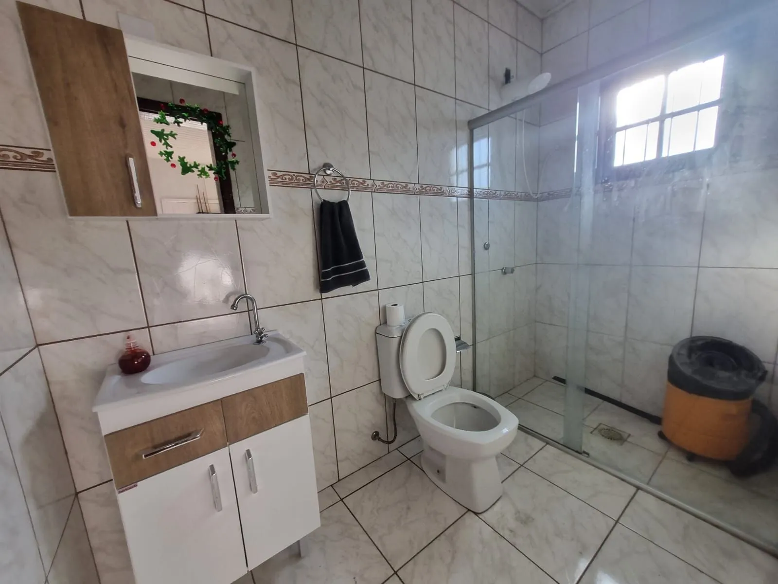 Imagem Casa para Venda - 177m², 4 dormitórios, sendo 1 suites, 2 vagas - Partenon