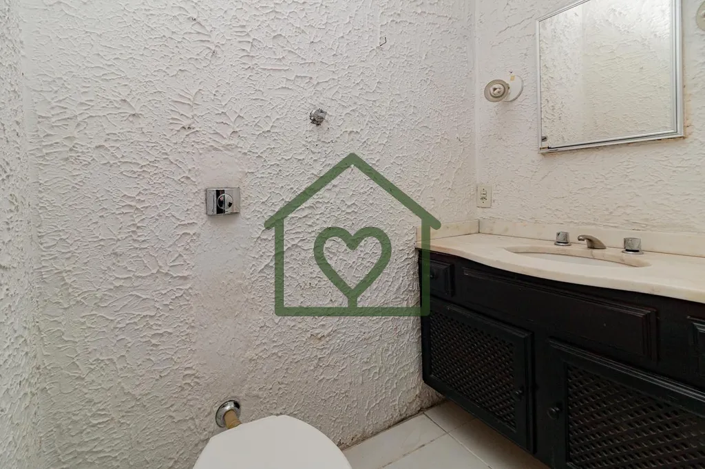 Imagem Apartamento de frente, com 3 dormitórios e três sacadas, sendo nos 2 dormitorios e na sala, propor...