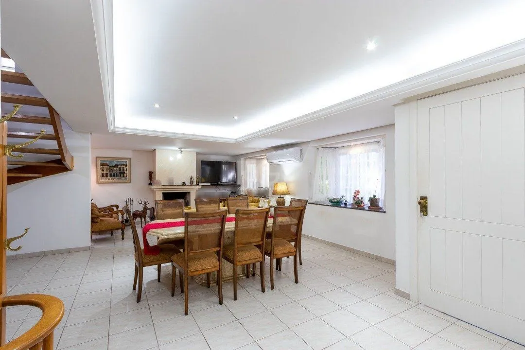Imagem Casa Condominio para Venda - 300m², 4 dormitórios, sendo 2 suites, 2 vagas - Ipanema