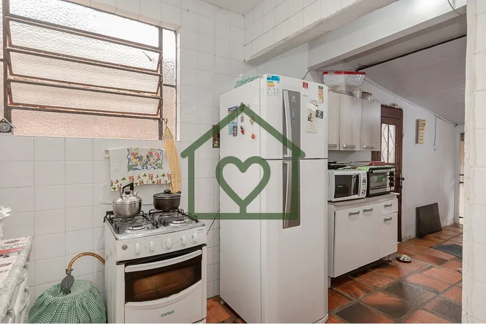 Imagem Descubra a sua próxima casa em Porto Alegre, localizada no encantador bairro de Santa Tereza. Esta ...