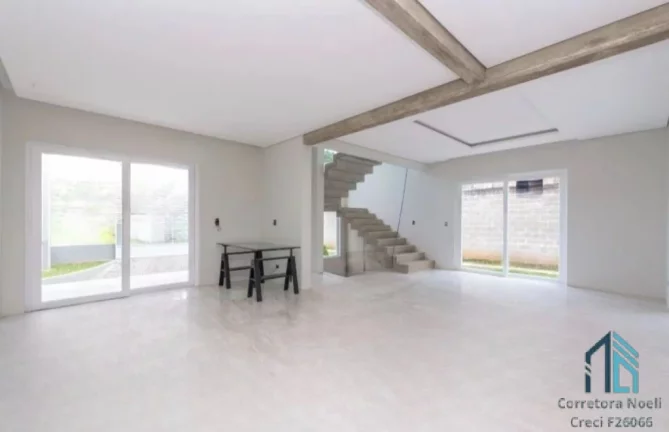Imagem Sobrado moderno, com amplo terreno, 03 quartos c/suíte, área gourmet, em Campo Largo PR