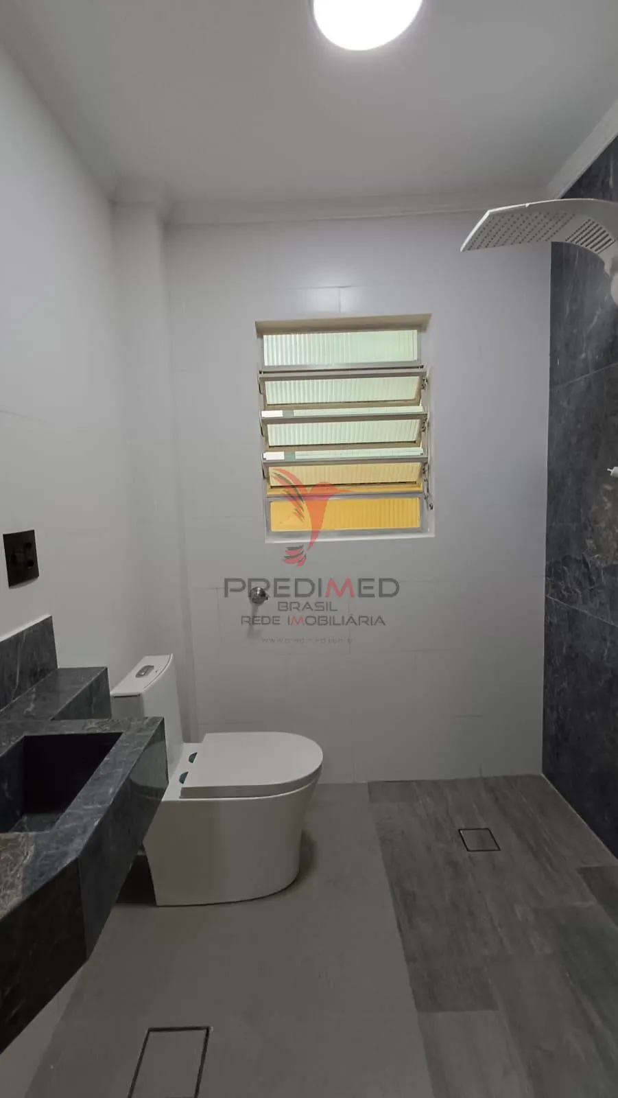 Imagem Apartamento todo reformado com 1 Dormitório com suite a 100 m da Praia