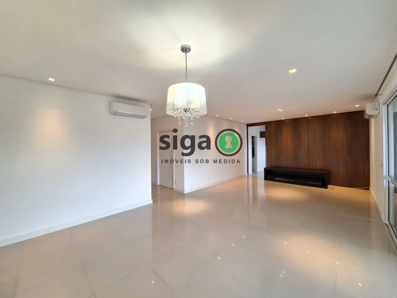 Imagem Apartamento com 4 Dormitórios, 4 vagas, 281m2 à venda no Panamby.