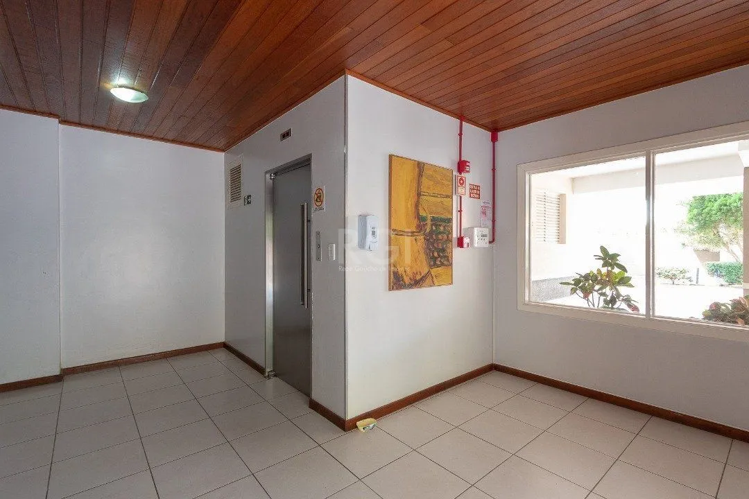 Imagem Ótima cobertura no bairro Nonoai, com aproximadamente 135m² de área privativa, 02 dormitórios