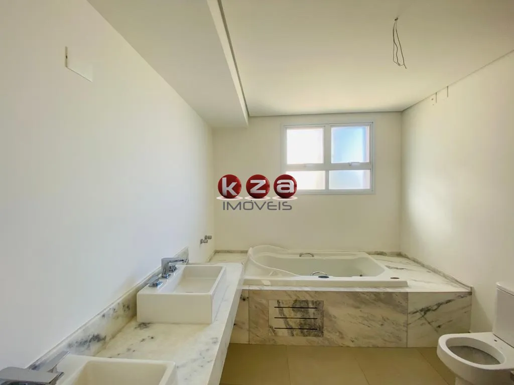 Imagem Apartamento de Luxo com 245 metros a venda, 4 suítes e 4 vagas de garagem no Condomínio Signature em Valinhos