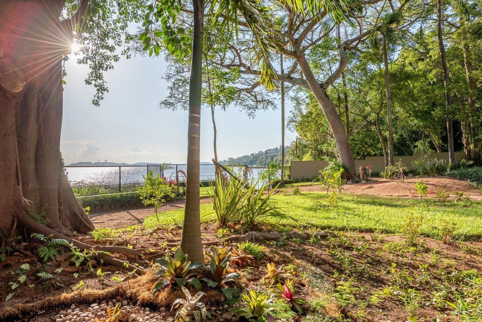 Imagem Casa em condomínio Alto Padrão Próximo da AABB