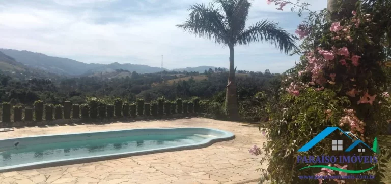 Imagem Viva em Grande Estilo: Casa com 5 Quartos e Piscina - Itapeva