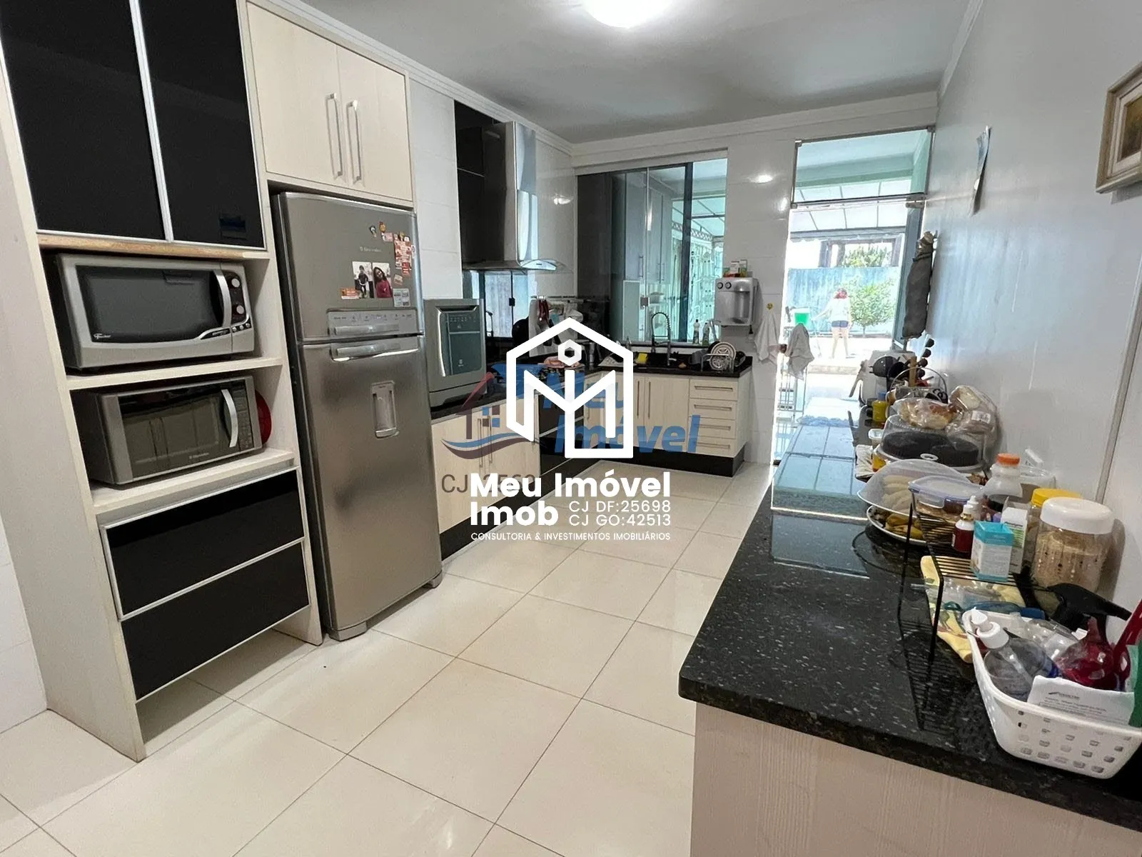 Imagem Casa 4 Quartos 3 Suítes 2 Vagas 400m²