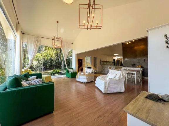 Imagem Casa Linear com 3 quartos com terreno plano e lazer privativo.