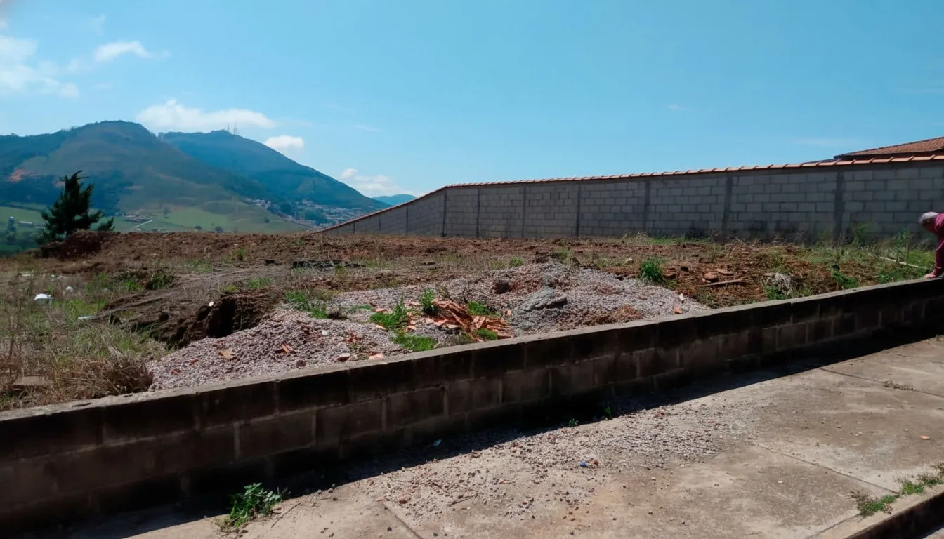 Imagem Terreno 615 m² à venda em Véu das Noivas, Poços de Caldas