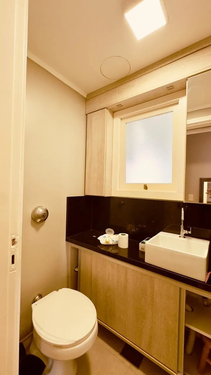 Imagem EXCELENTE APARTAMENTO À VENDA - TOTALMENTE REFORMADO E PRONTO PARA MORAR