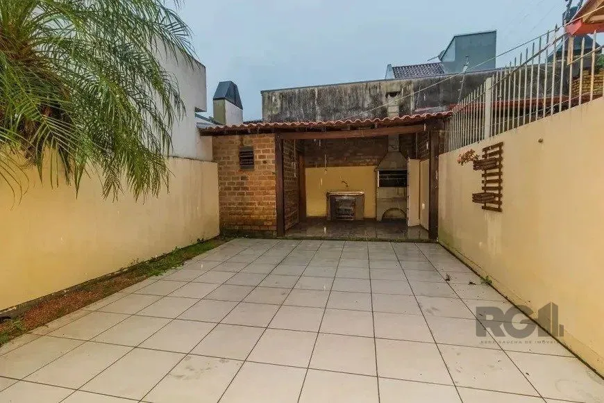 Imagem Casa 110m² - 3 dormitórios, 1 vaga no bairro Aberta dos Morros