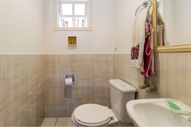 Imagem Casa para venda no bairro Guarujá em Porto Alegre
