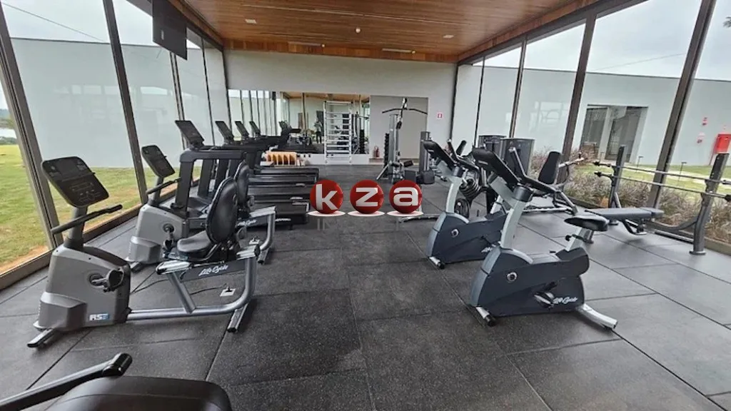 Imagem Terreno de 2.100 m² à venda no Condomínio Portofino em Piedade-SP: Conquiste seu espaço exclusivo!
