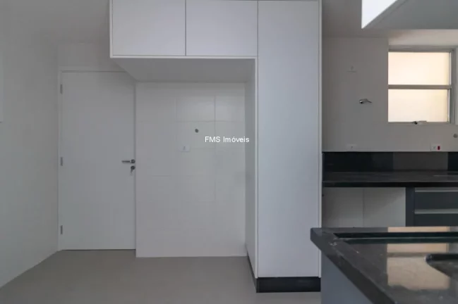 Imagem Apartamento com 4 Quartos e 2 Suítes em Santa Cecília, São Paulo - 120m² - Imperdível!