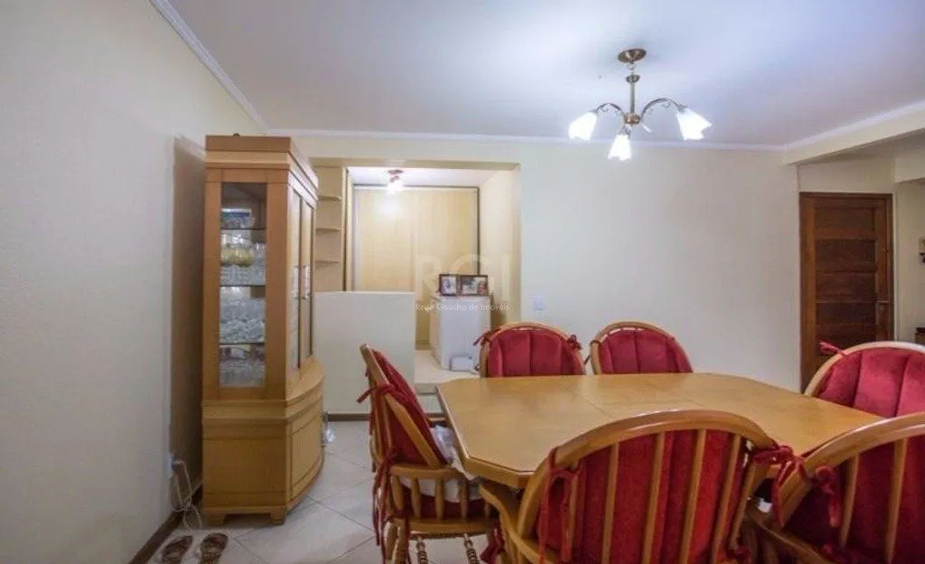 Imagem Casa para Venda - 309m², 3 dormitórios, sendo 1 suites, 3 vagas - Medianeira