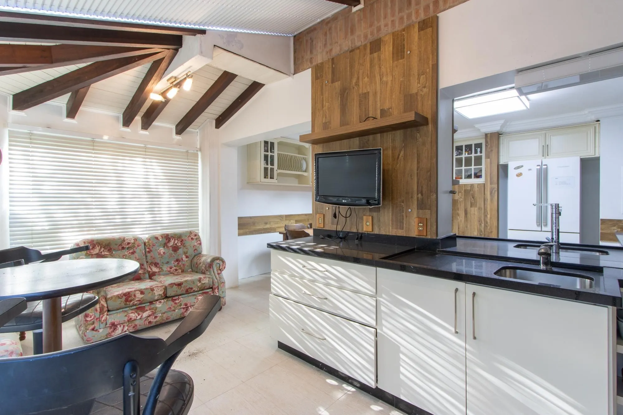 Imagem Excelente Casa em Condominio Fechado com 440,60m Dormitórios, sendo 2 Suítess