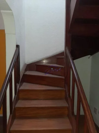 Imagem Sobrado para locação com 6 salas 2 banheiros