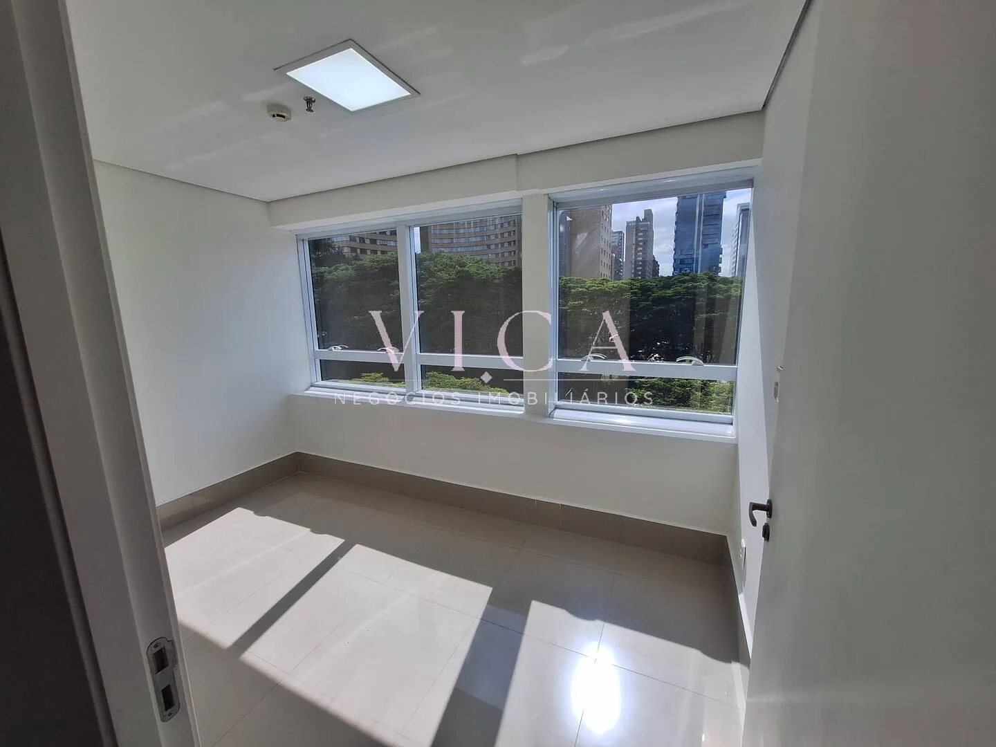 Imagem Alphaville| Edifício Alpha Premim sala 92m² 2 vagas R$ 940.000