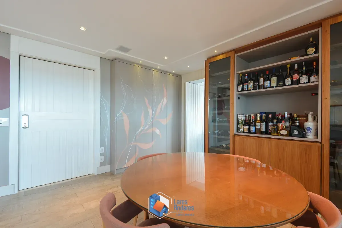 Imagem Apartamento para venda em Saúde com 3 quartos, sendo 3 suítes, 205m²