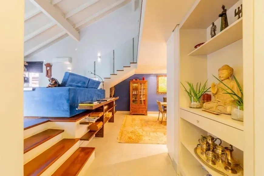 Imagem Casa alto padrão com 3 suítes e piscina no Boa Vista
