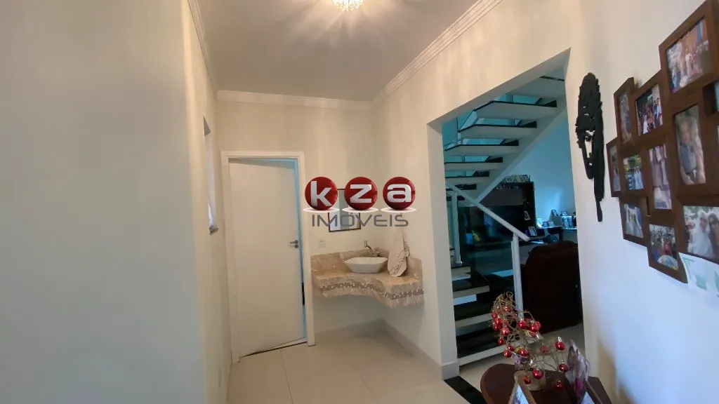 Imagem Oportunidade única: Casa em condomínio à venda em Valinhos-SP, no Condomínio Vivenda das Cerejeiras - 3 quartos, 3 suítes, 2 salas, 5 banheiros, 2 vagas, 200,00 m² de área.