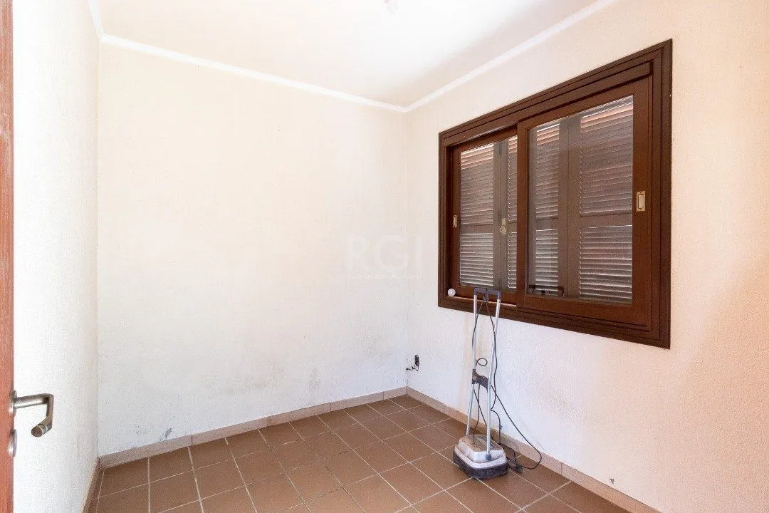 Imagem Casa para Venda - 280m², 3 dormitórios, sendo 1 suites, 2 vagas - Espirito Santo