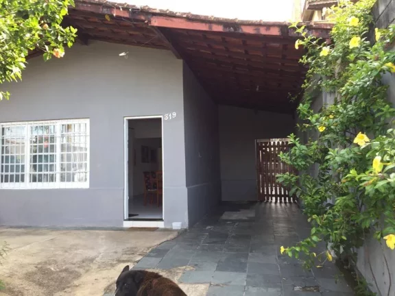 Imagem Casa com 4 dormitórios à venda, 155 m² por R$ 550.000,00 - Maracanã - Praia Grande/SP