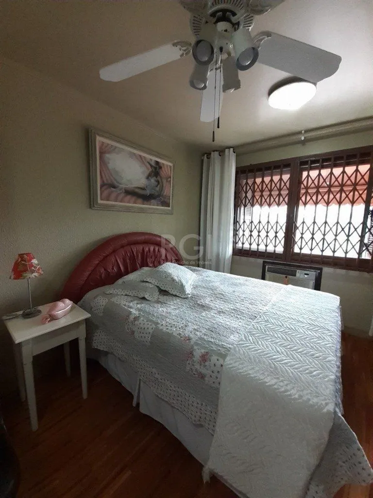 Imagem Casa 3 dormitórios, 2 suítes, 4 vagas, 257,52 m² de área privativa, no Bairro Ipanema