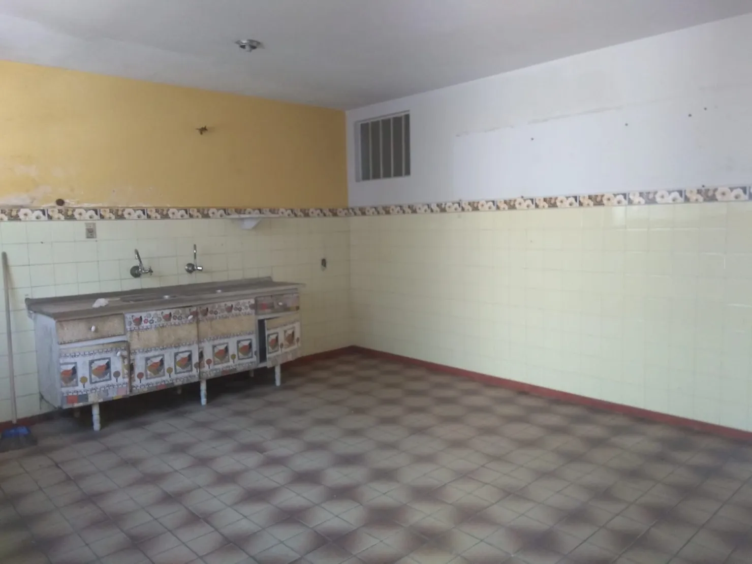 Imagem Casa à venda 3 Quartos, 3 Vagas, 130.98M², Centro, Taubaté - SP