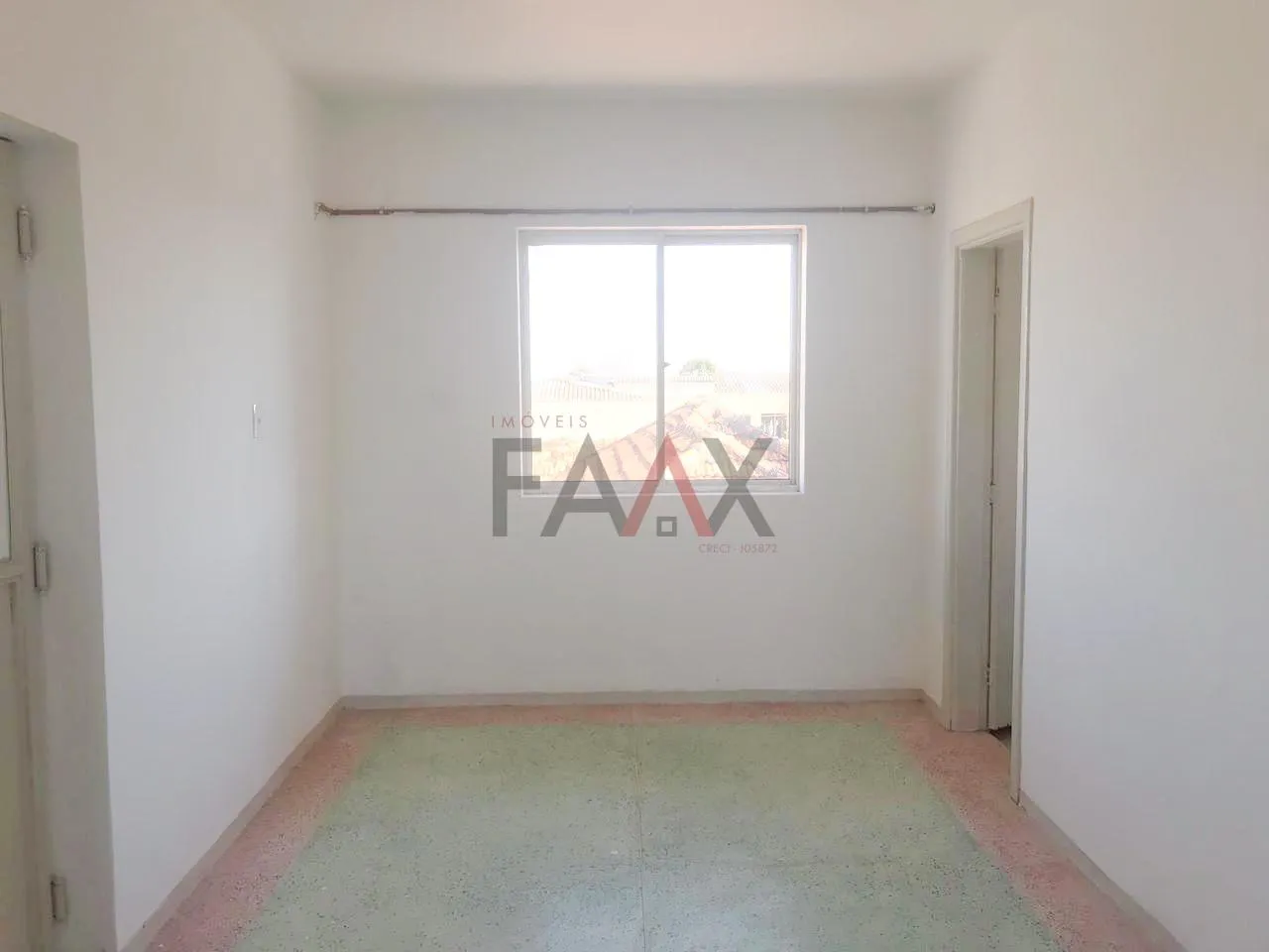Imagem Sala Comercial com 72 dormitórios,2500.00 m , CENTRO, GUARAPUAVA - PR