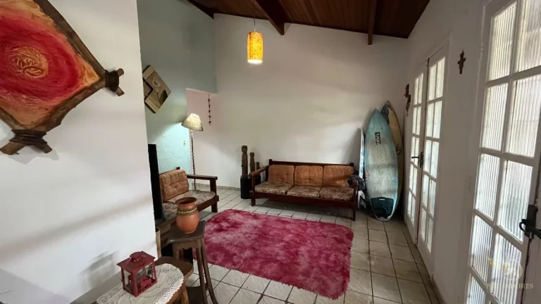 Imagem Casa Geminada a 100m da Orla do Itaguá Ubatuba/SP - Localização Privilegiada
