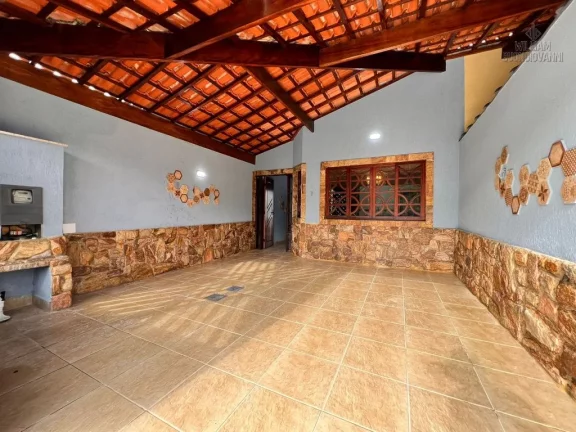 Imagem Casa Geminada à Venda - 2 Dorms (1 Suíte) | Área Gourmet | R$ 550.000