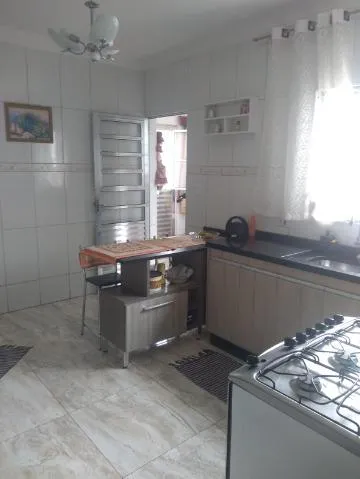 Imagem VENDA DE SOBRADO NO PARQUE PIRATININGA, EM ITAQUAQUECETUBA/SP, 125m² com 2 casas, área gourmet com churrasqueira e garagem com 2 vagas. CONSULTE-NOS.