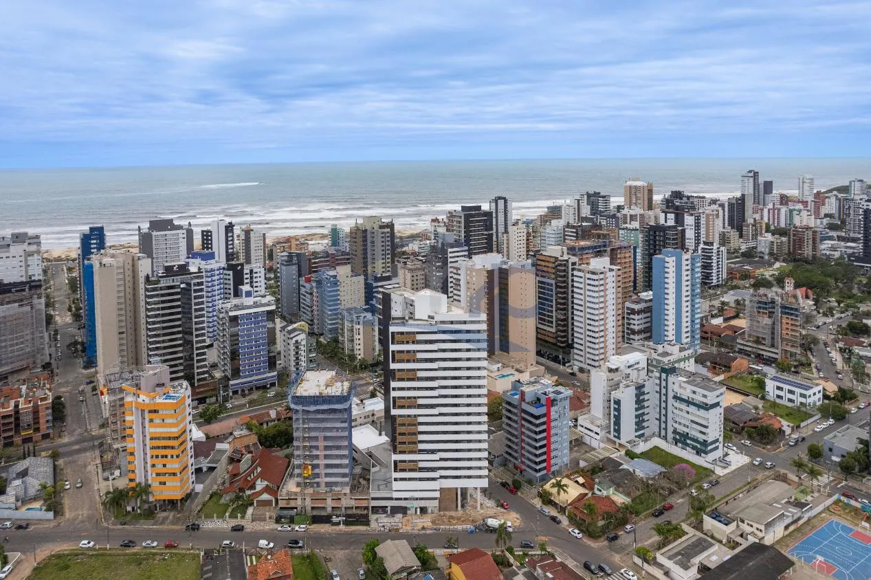 Imagem Apartamento á venda com 2 suítes no centro de Torres/RS