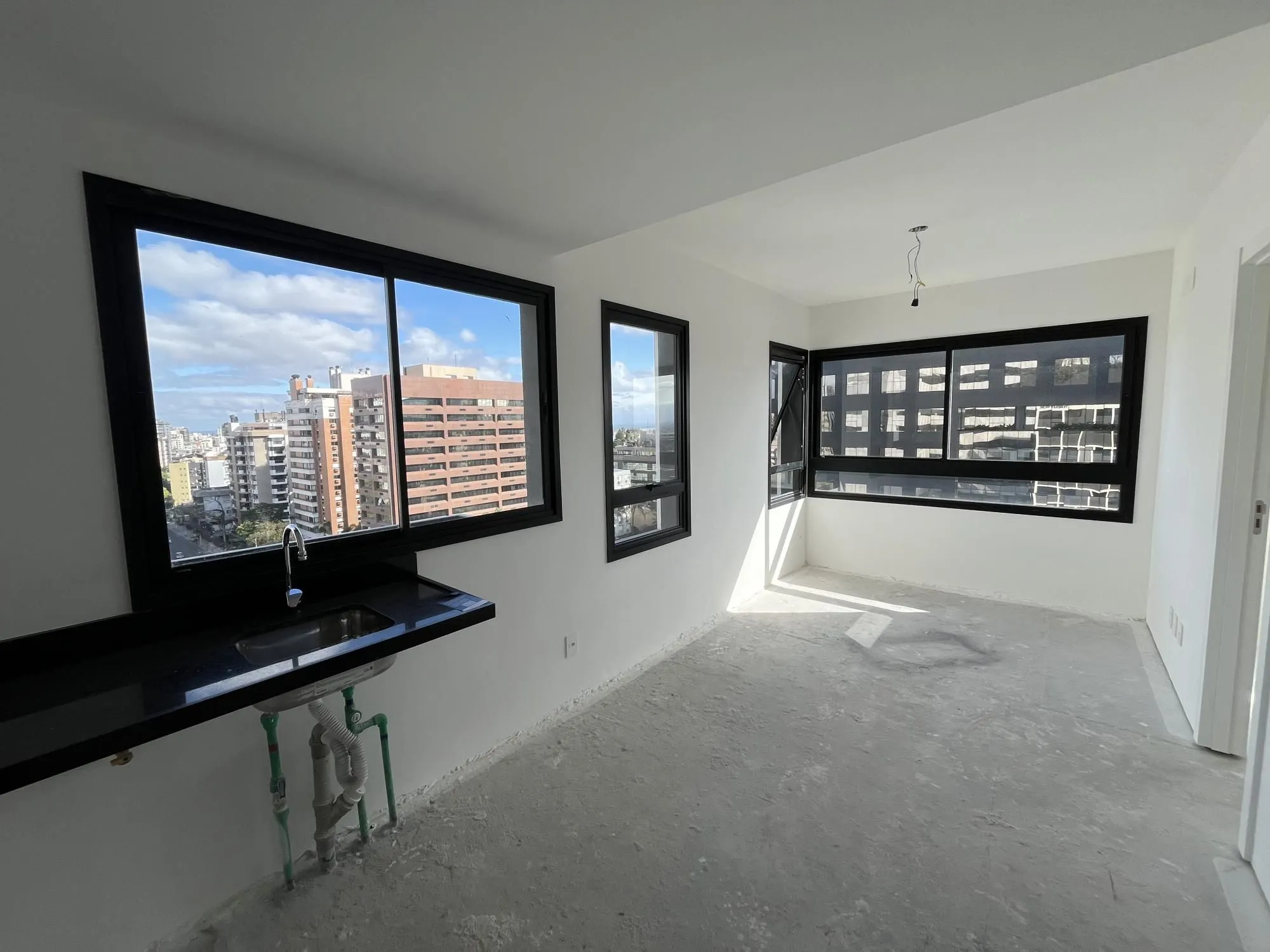 Imagem Apartamento de 1 quarto e 1 vaga de garagem no GO CARLOS GOMES