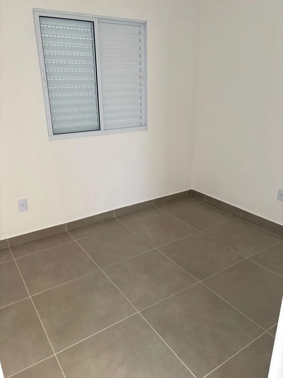 Imagem Casa em Condomínio no Alto da Boa Vista em Sorocaba-SP: 3 quartos, 1 suíte, 2 salas, 2 banheiros, 2 vagas, 68,95 m²!