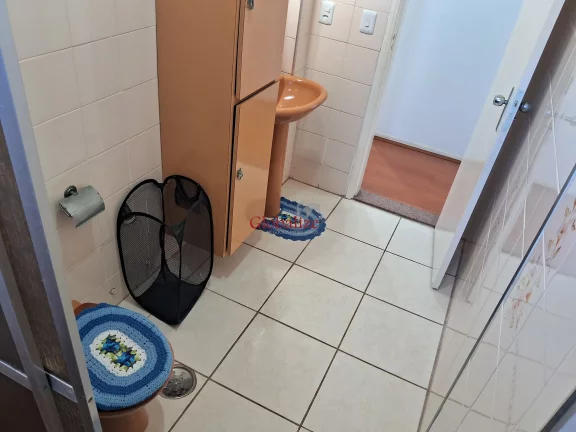 Imagem Belíssimo apartamento bem espaçoso em Santos na Aparecida com 2 dormitórios mais dependência, uma suíte e garagem fechada a venda por R$ 480.000,00