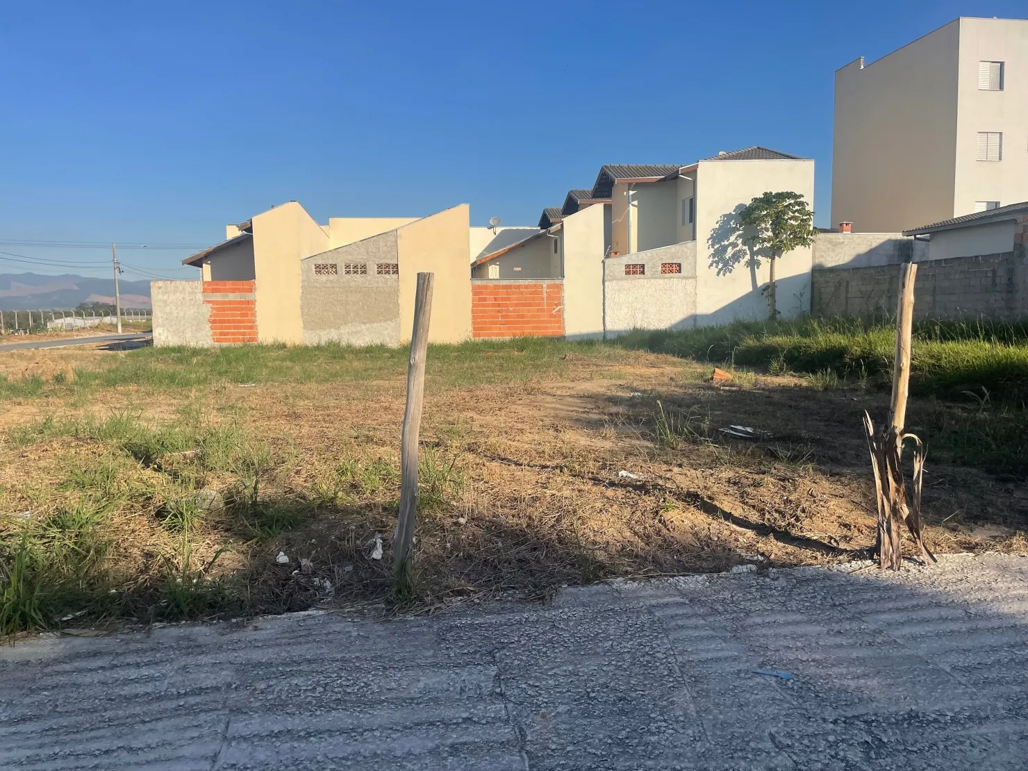 Imagem Terreno à venda 200M², Parque das Palmeiras, Pindamonhangaba - SP