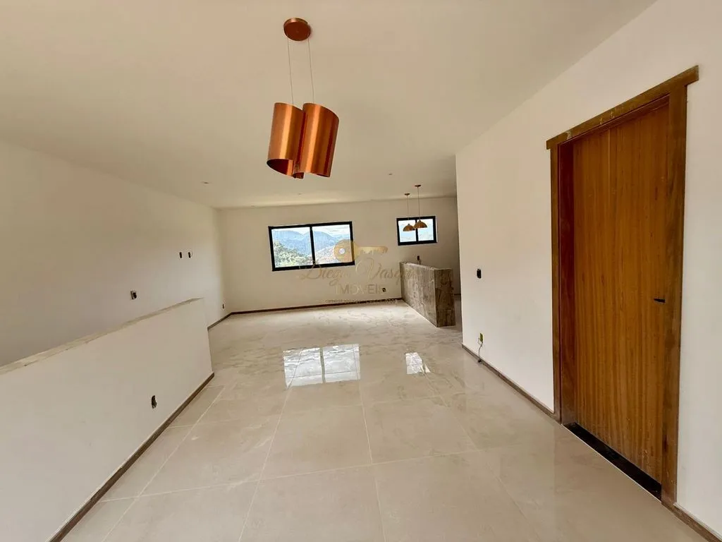 Imagem Casa para Venda em Teresópolis / RJ no bairro Albuquerque
