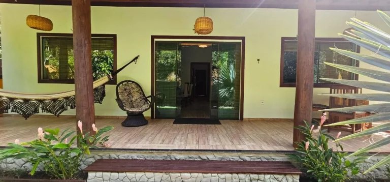 Imagem EXCELENTE CASA PORTEIRA FECHADA